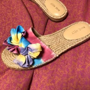 NWOB nine west tie-dye sandals Pink blue, yellow purple